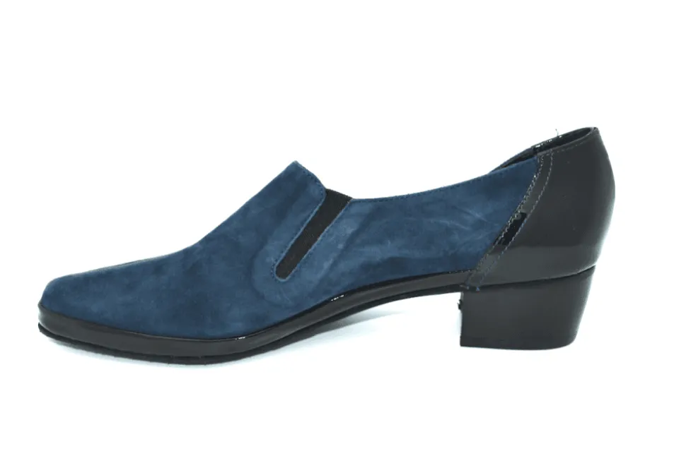 Escort Narrow Fitting Shoe