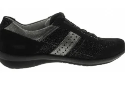 Gelja Wide Fitting Trainer